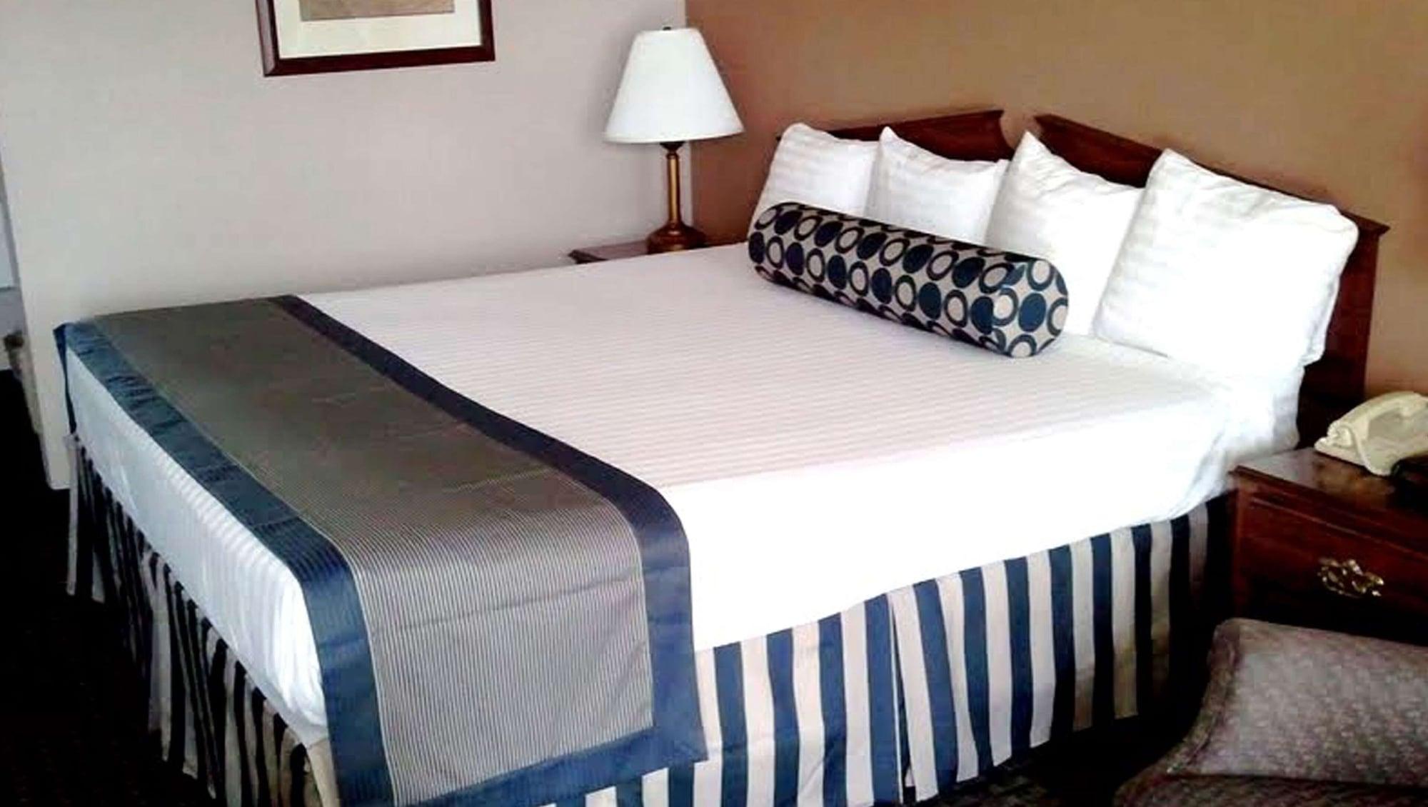 Magnuson Hotel Red Baron Garden City Luaran gambar