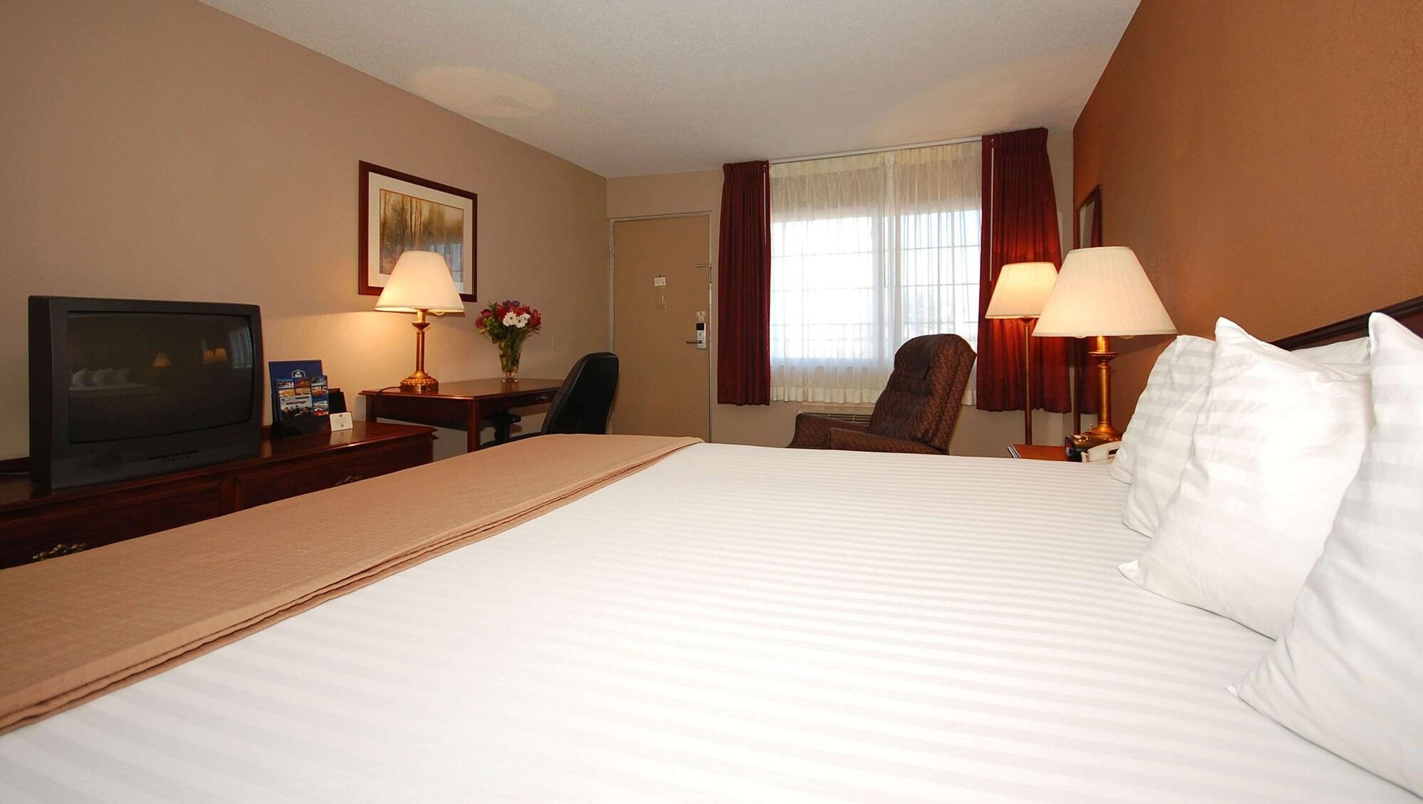 Magnuson Hotel Red Baron Garden City Luaran gambar
