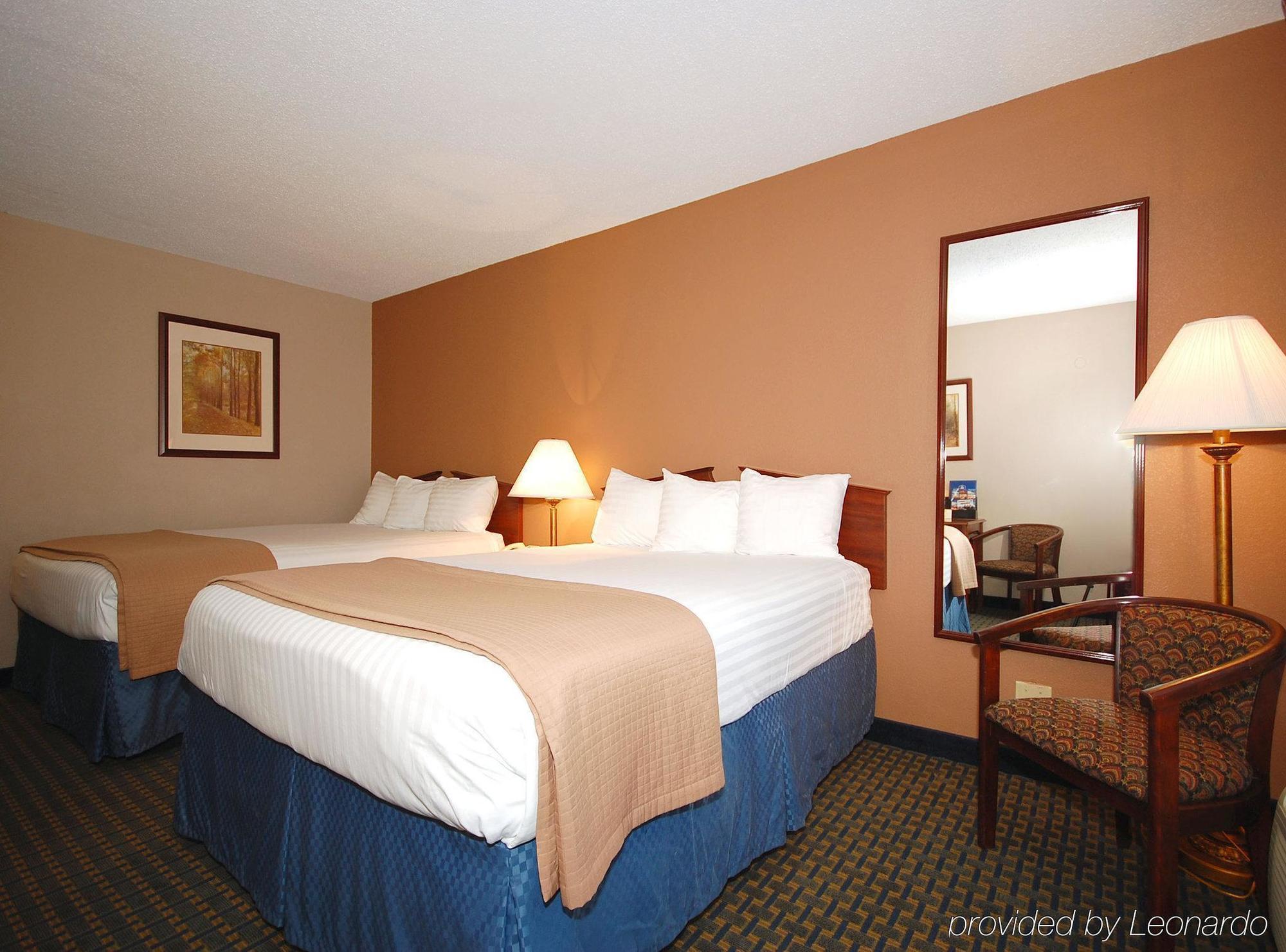 Magnuson Hotel Red Baron Garden City Bilik gambar